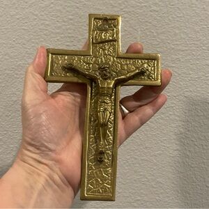 Vintage Brass Wall Hanging Crucifix INRI By El Conventillo
